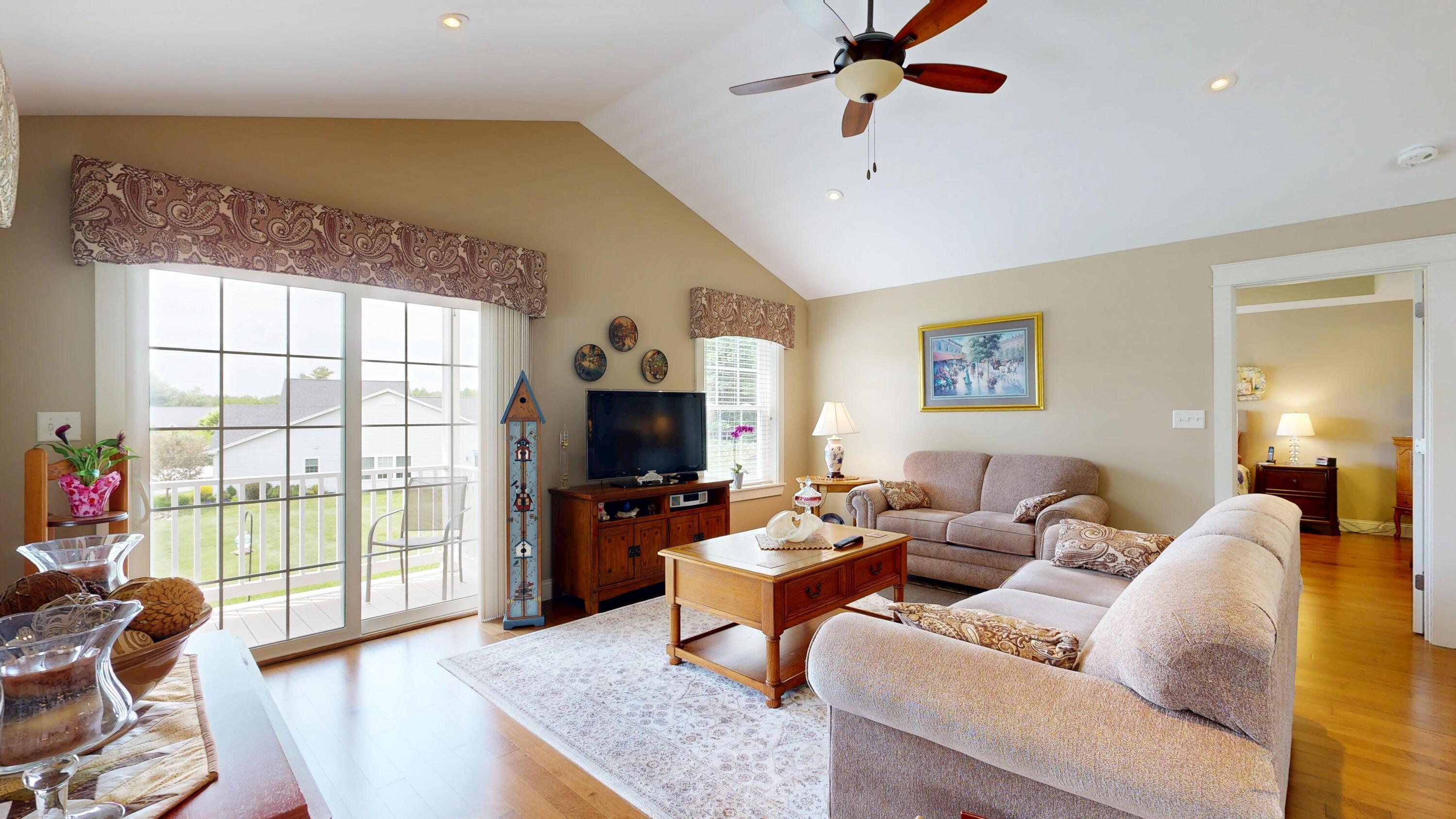 7 Cortland Way