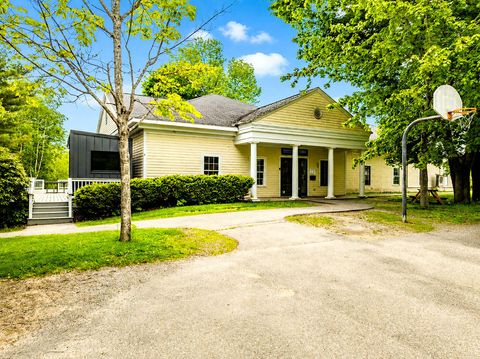 Photo of 10 Knowlton Street, Camden, ME 04843 (MLS # 1665544)