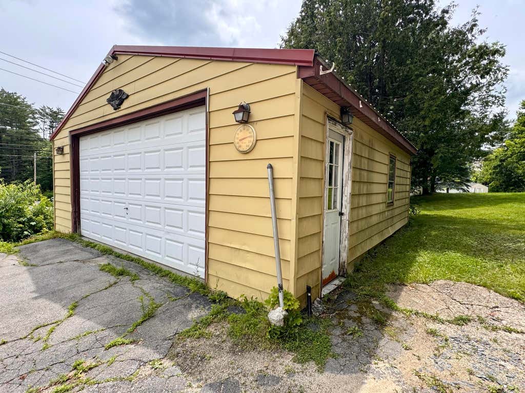 Photo of 2 Barnet Avenue, Waterville, ME 04901 (MLS # 1668928)