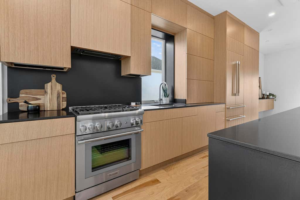 Photo of 5 Salem Street, Portland, ME 04102 (MLS # 1670032)