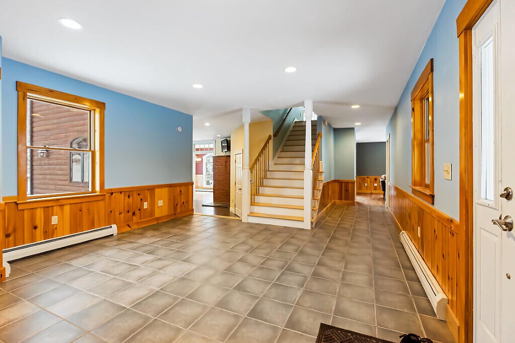 1194 Mercer Road