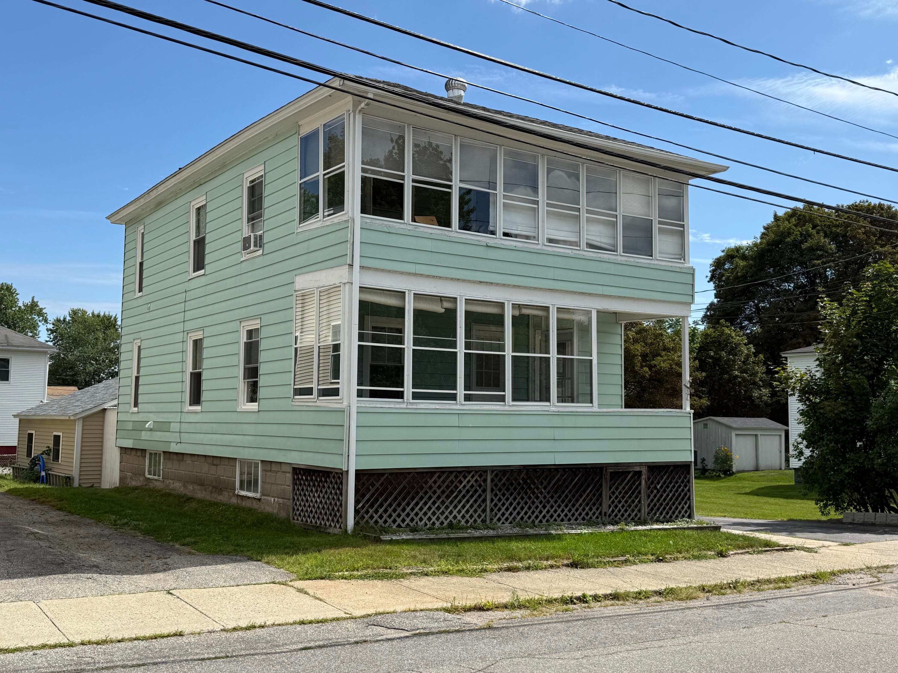 11 Saint Louis Street