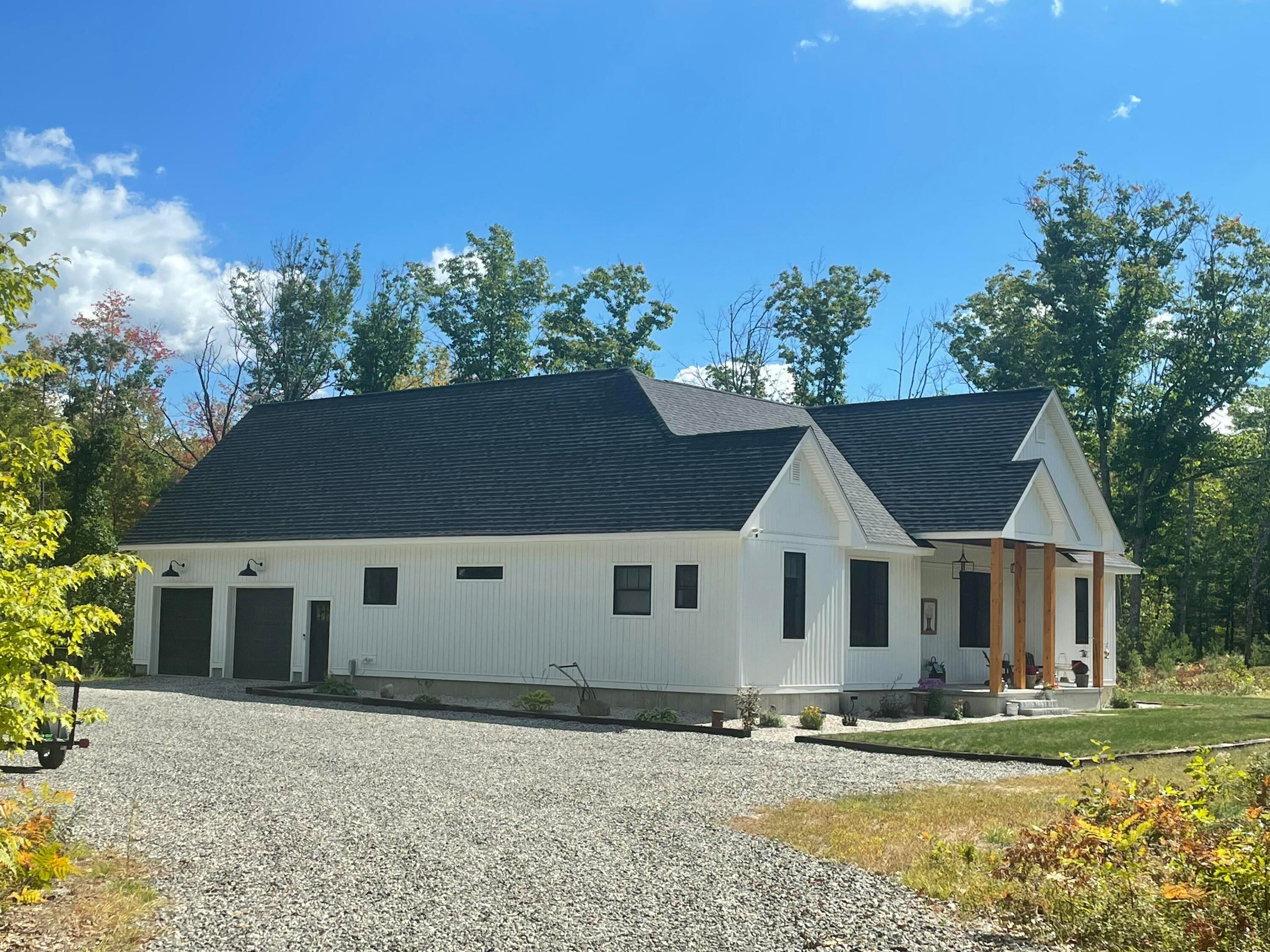 96 Ledgewood Lane