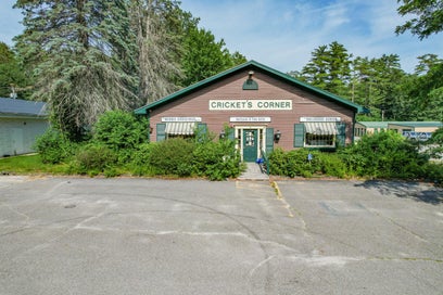 1223 Roosevelt Trail Raymond ME 04071