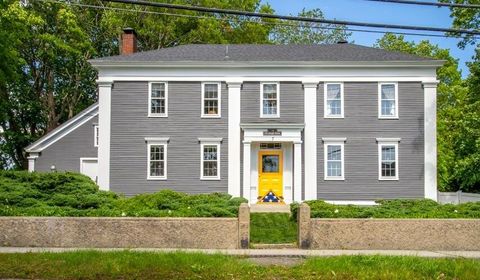 Photo of 7 Storer Street, Kennebunk, ME 04043 (MLS # 1664391)