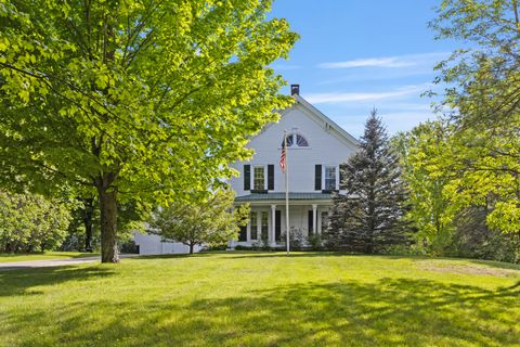 Photo of 434 Main Street, Oxford, ME 04270 (MLS # 1665587)