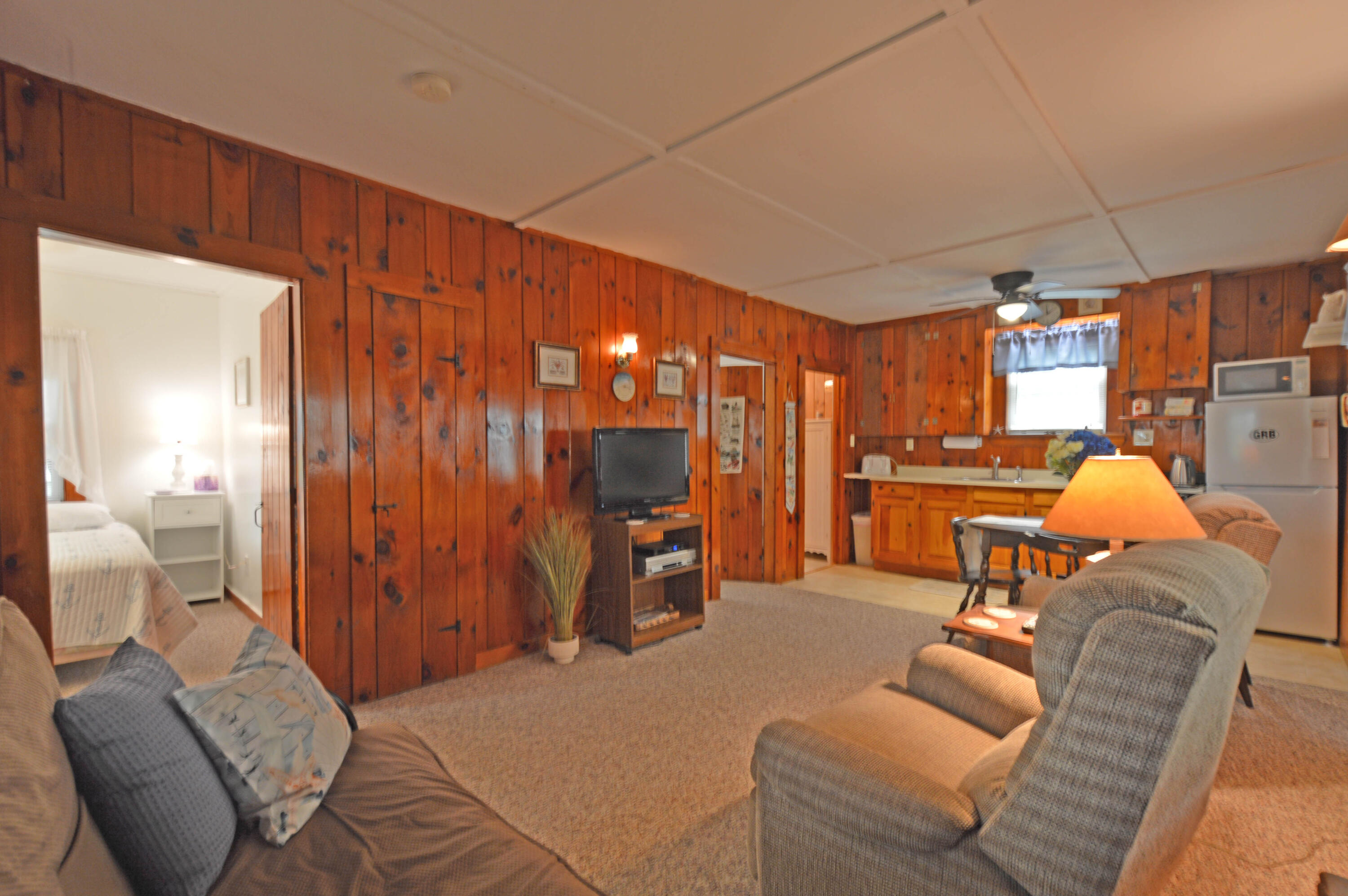 586 Kings Highway 1