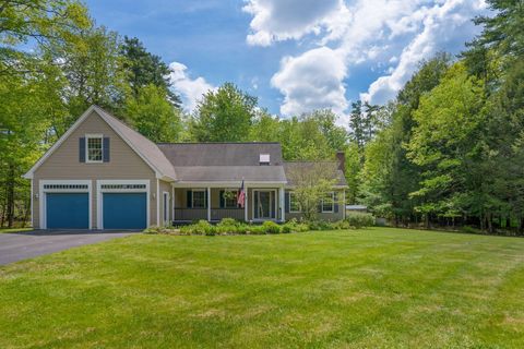 Photo of 8 Whitney Way, Topsham, ME 04086 (MLS # 1664371)