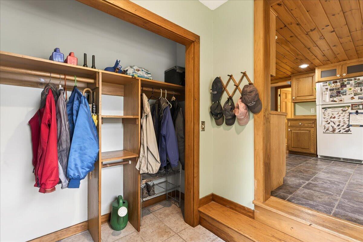 1438 State Highway 102