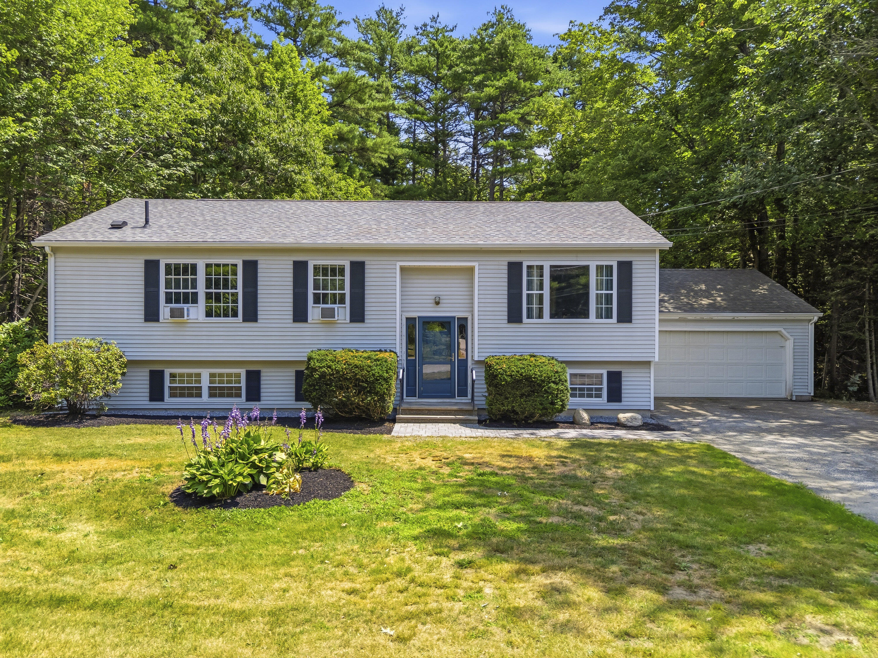 10 Basswood Road