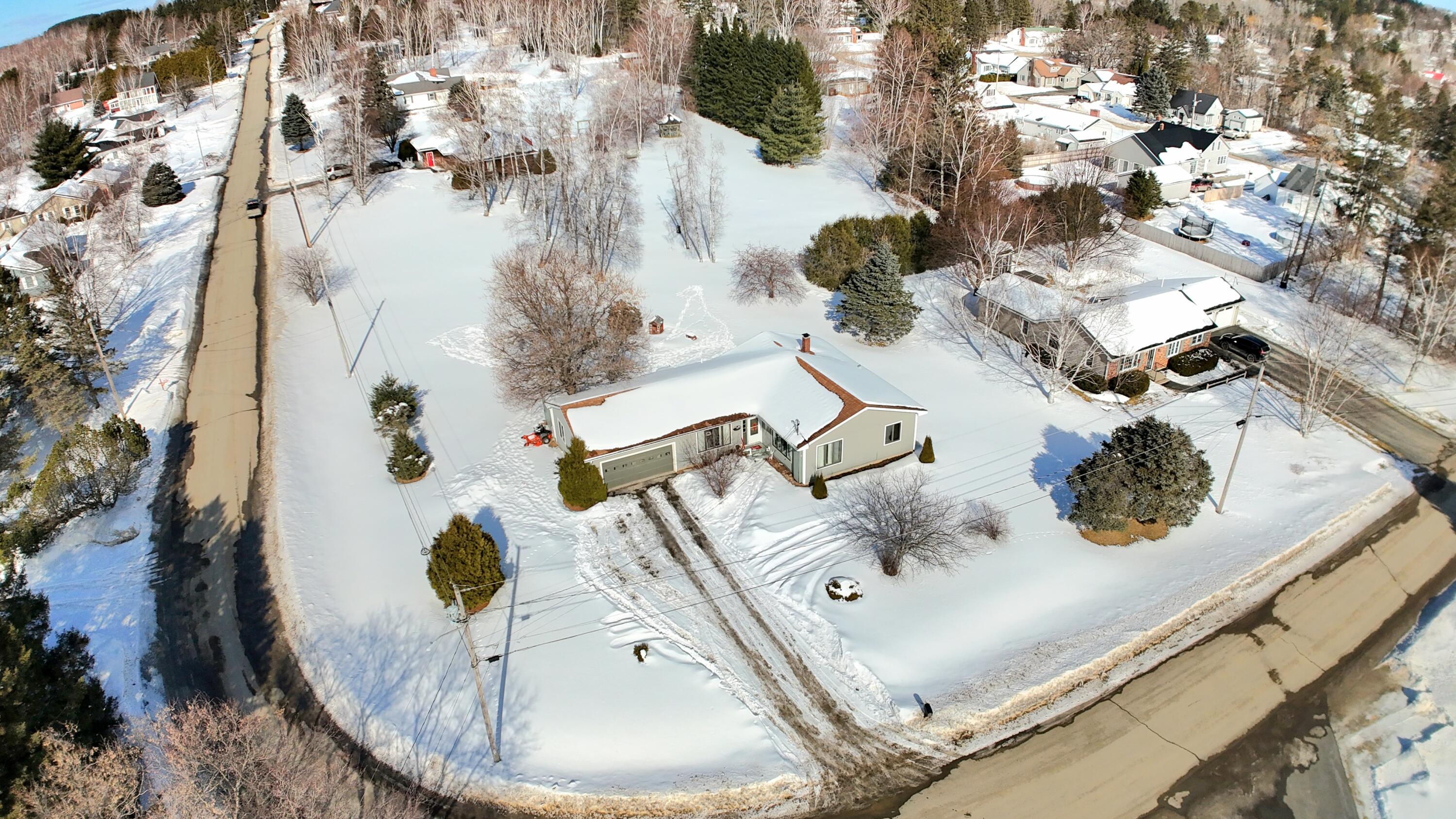 7 Lynn Drive