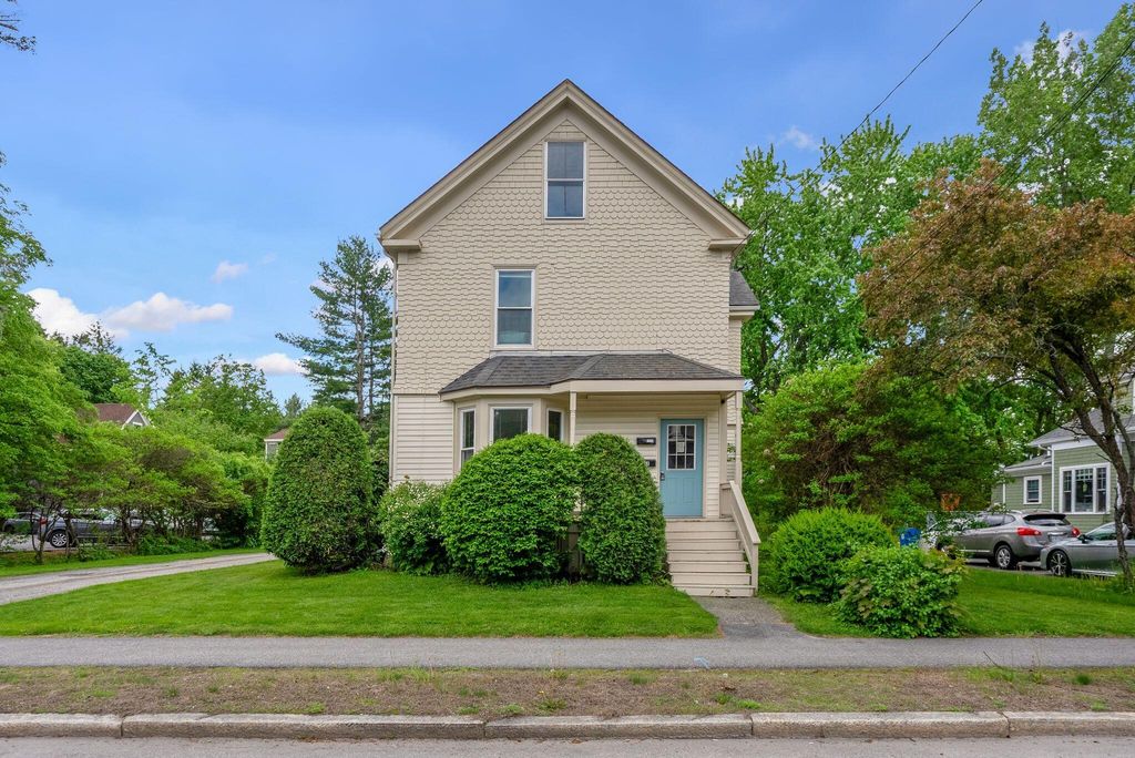 Photo of 850 Washington Avenue, Portland, ME 04103 (MLS # 1665928)