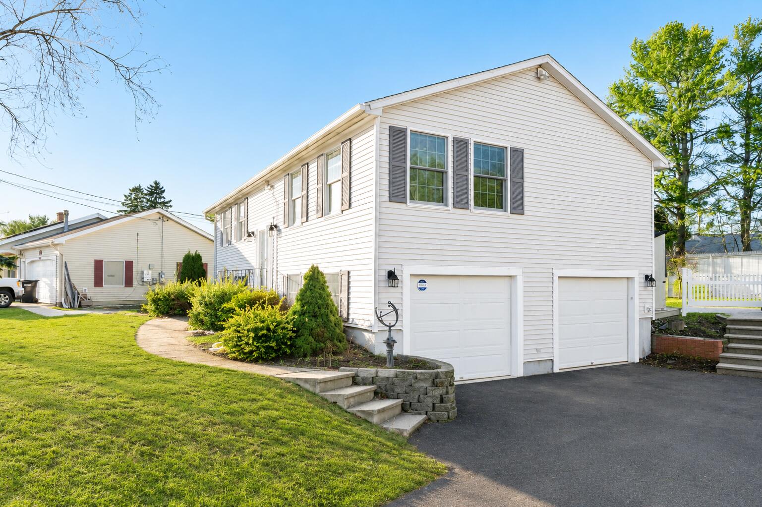 50 Laurel Circle