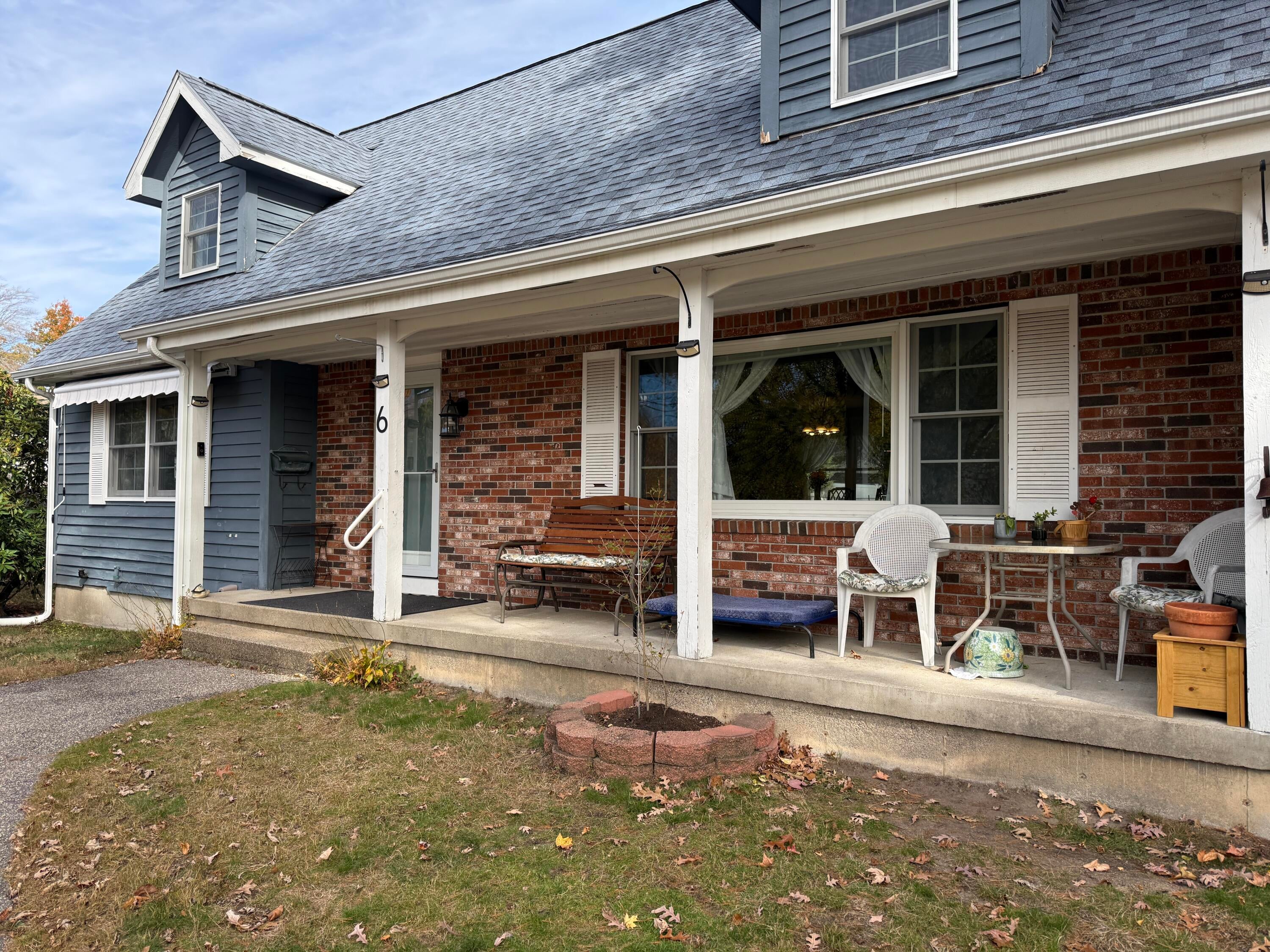 6 Seneca Avenue