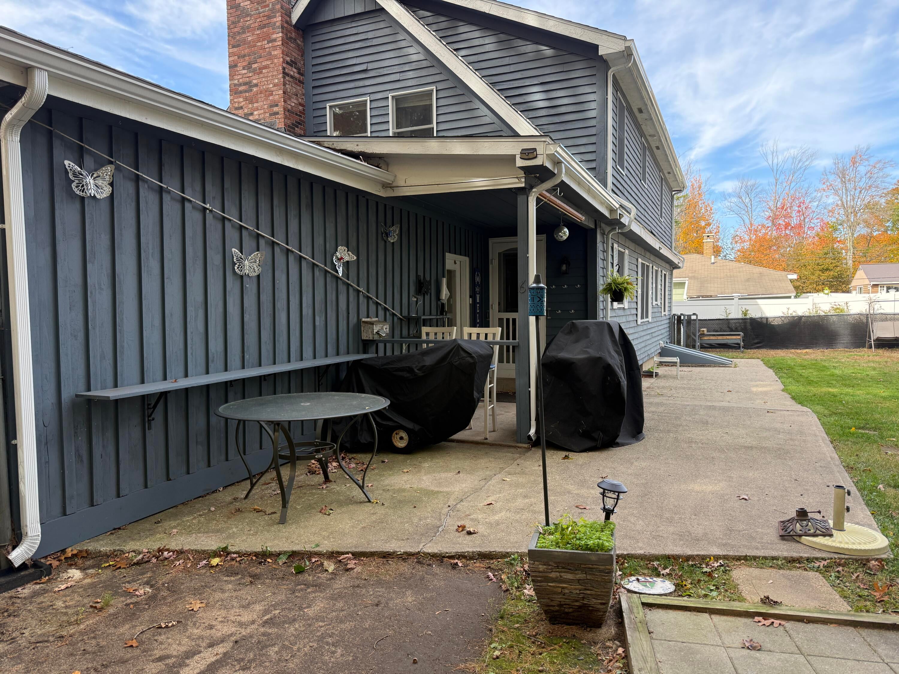6 Seneca Avenue