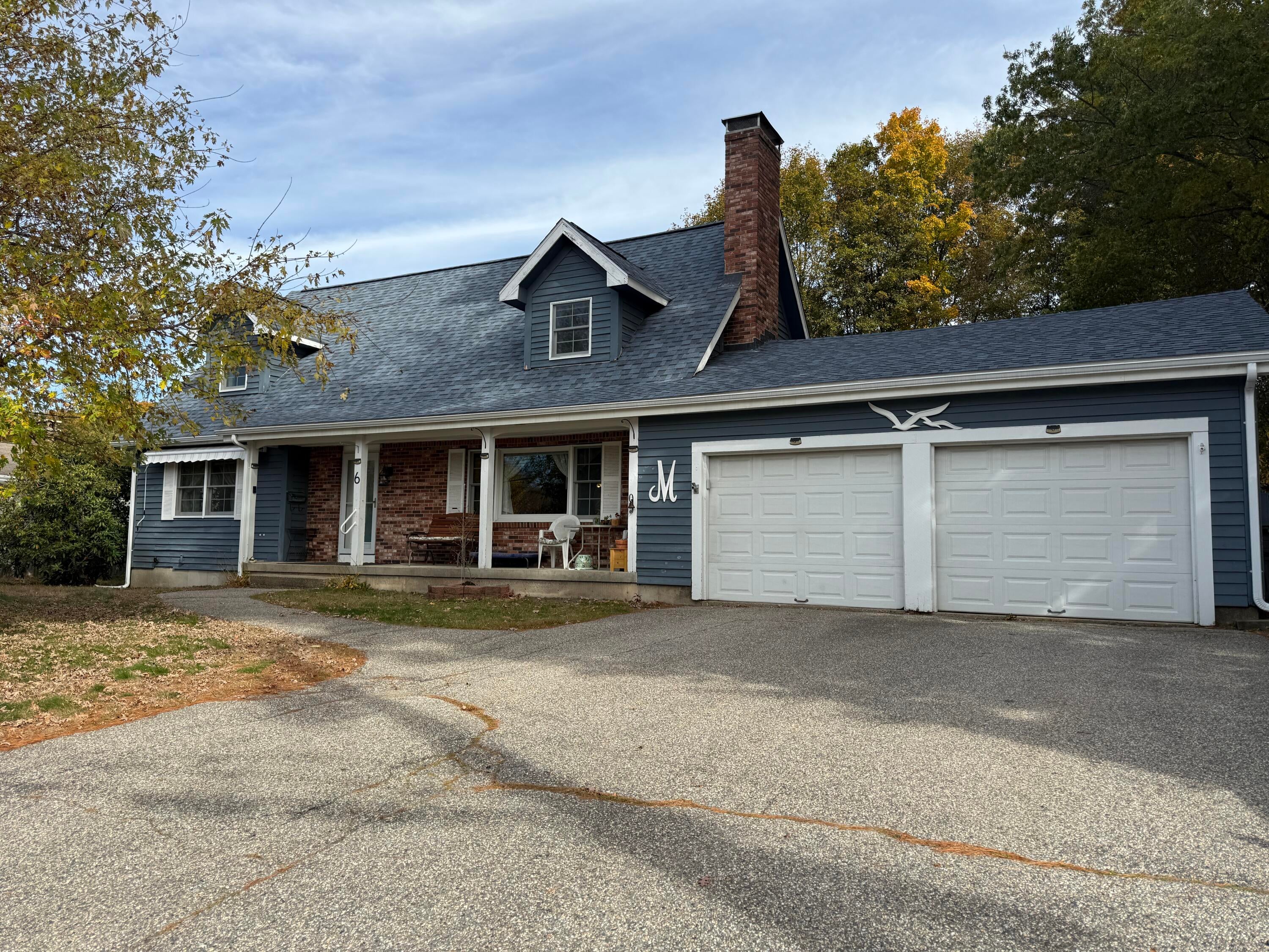 6 Seneca Avenue