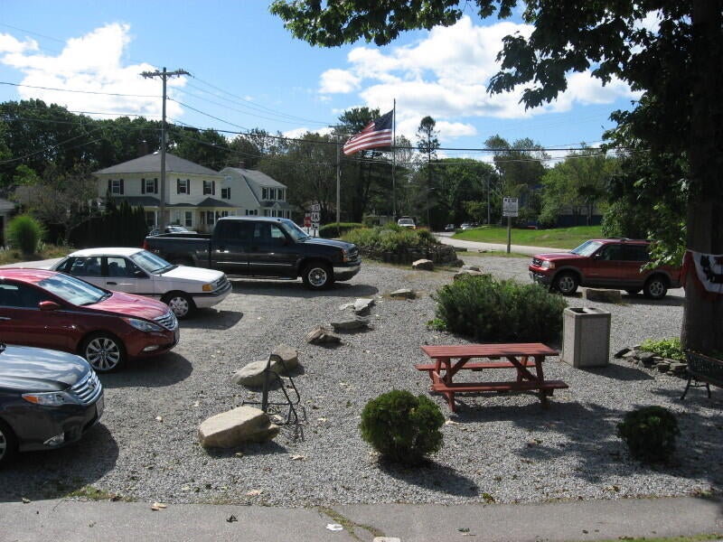 10 Shore Road