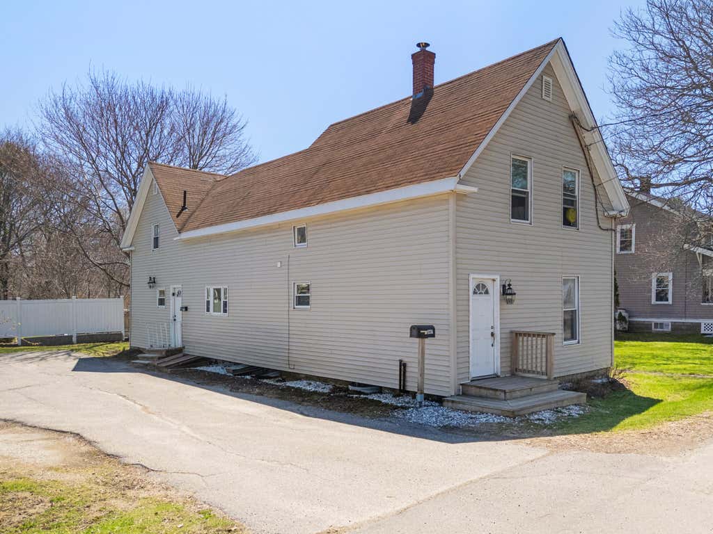 Photo of 323 Broadway, Rockland, ME 04841 (MLS # 1660070)