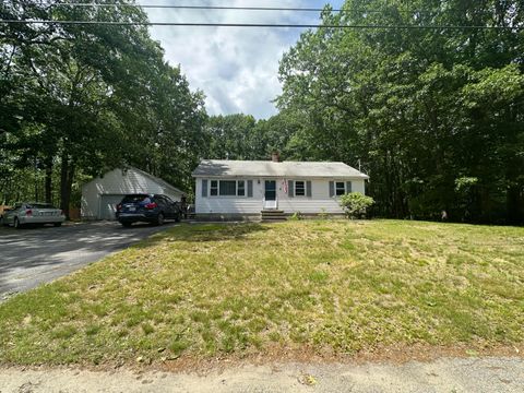 Photo of 32 Pierce Avenue, Sanford, ME 04073 (MLS # 1668336)