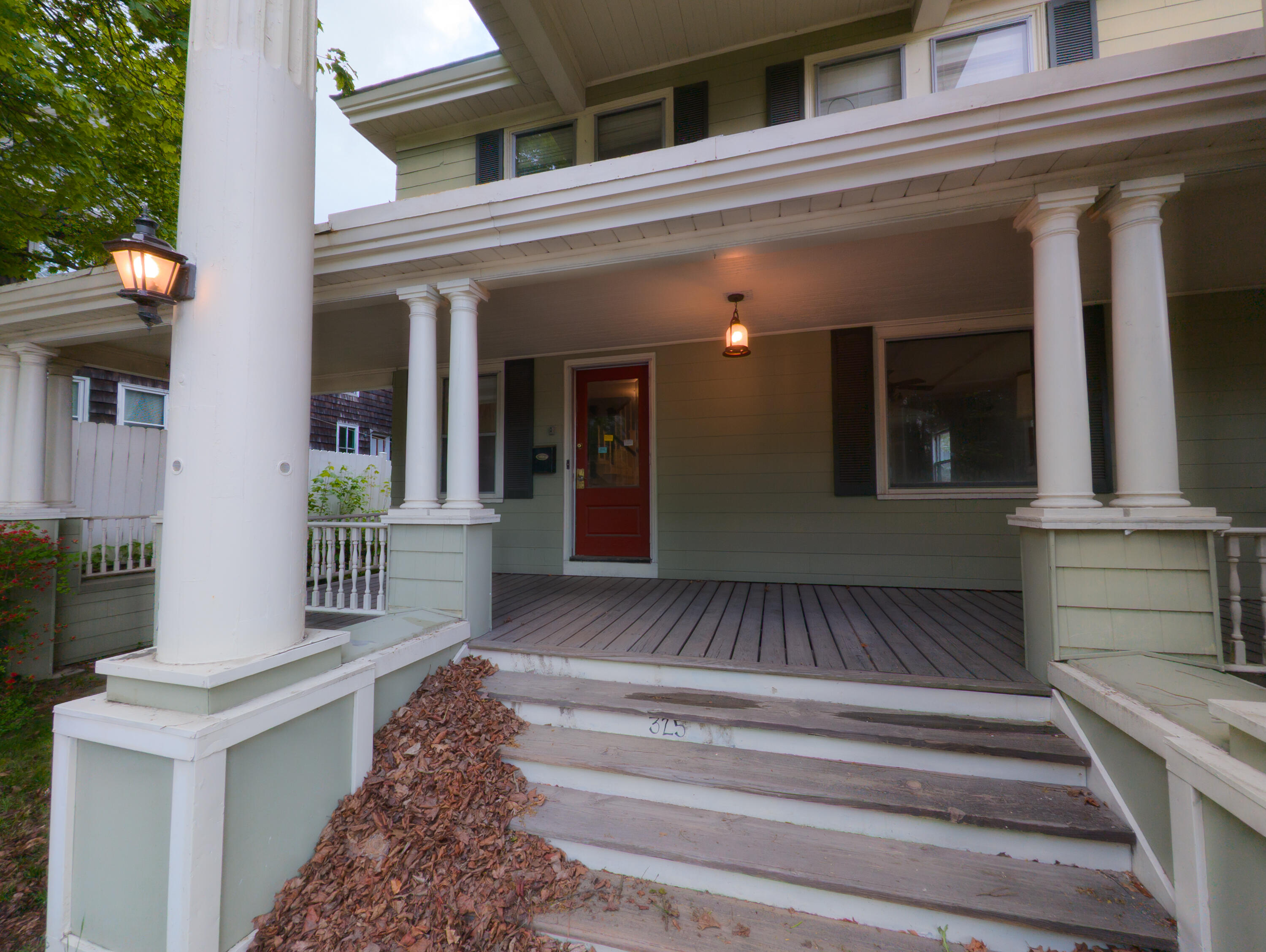 325 Court Street