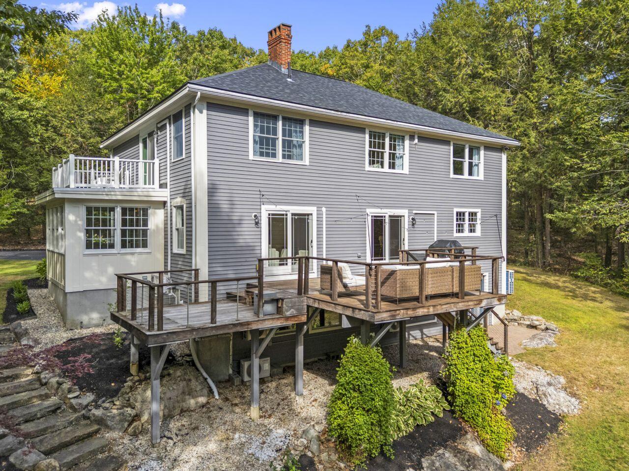 8 Fox Run Road