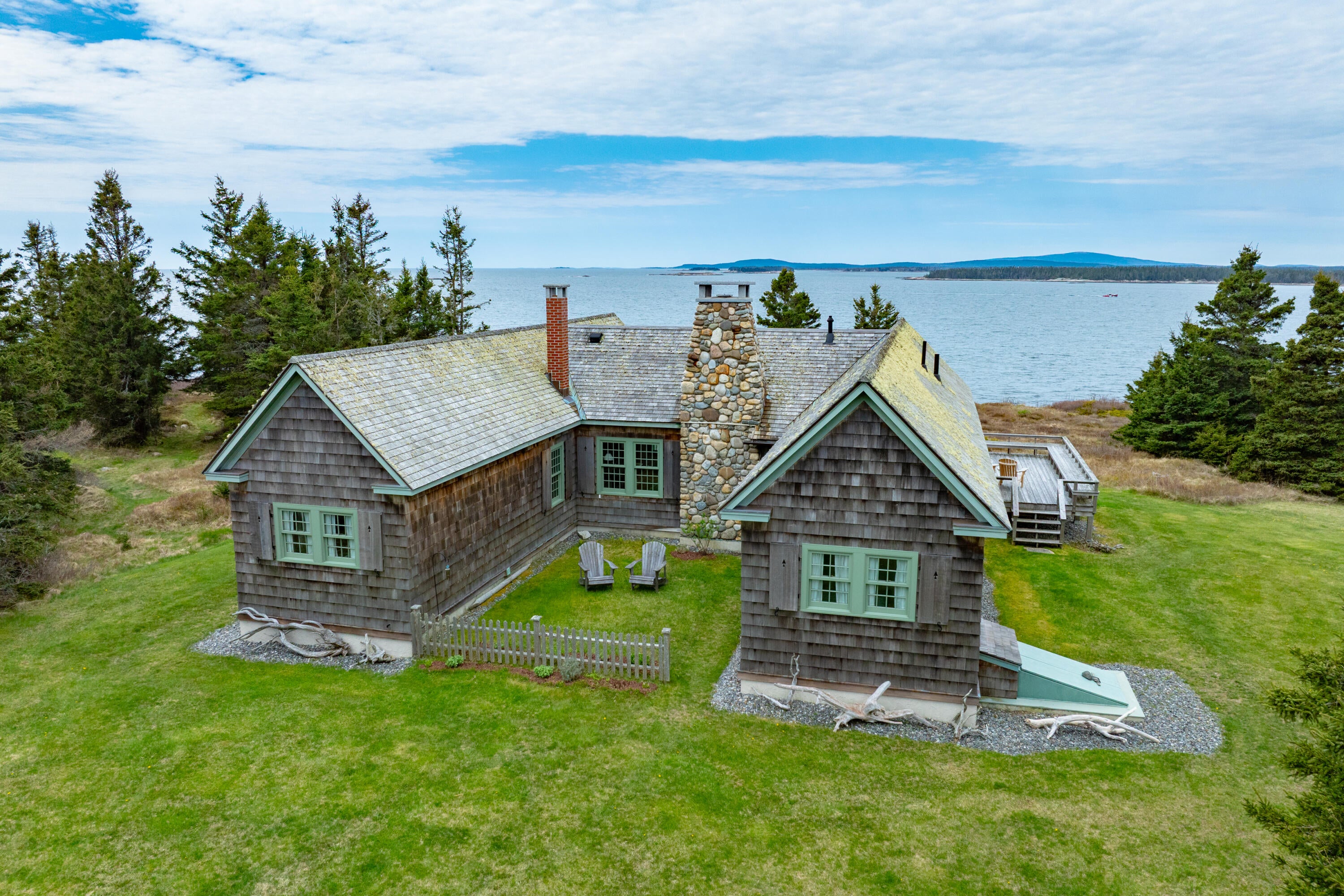 421 Petitmanan Point Road