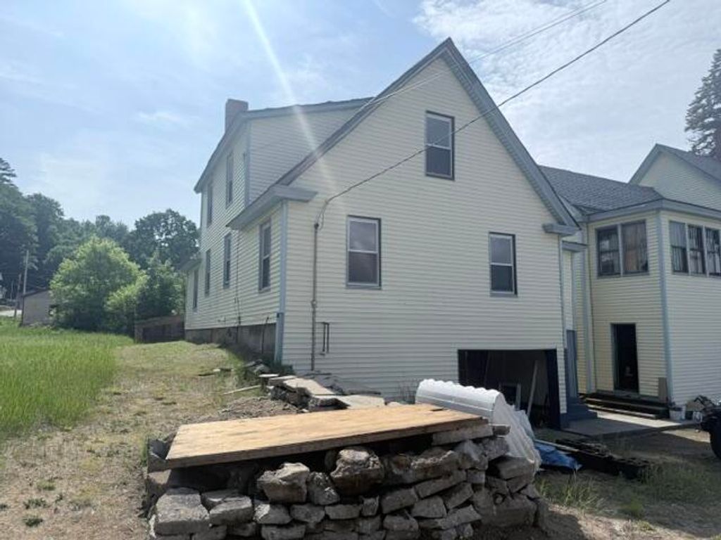 Photo of 7 Harlow Hill Road, Mexico, ME 04257 (MLS # 1669895)