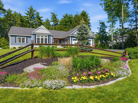 Photo of 10 Bartlett Drive, Arundel, ME 04046 (MLS # 1665579)