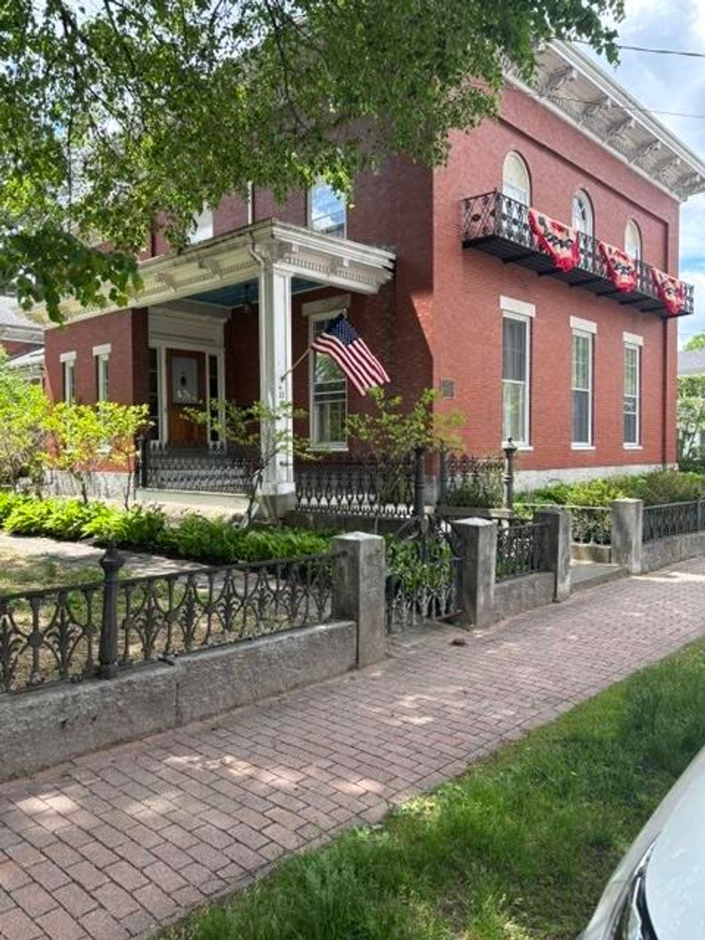 Photo of 11 Lincoln Street, Brunswick, ME 04011 (MLS # 1664621)