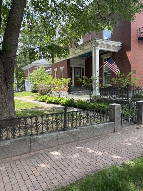 11 Lincoln Street