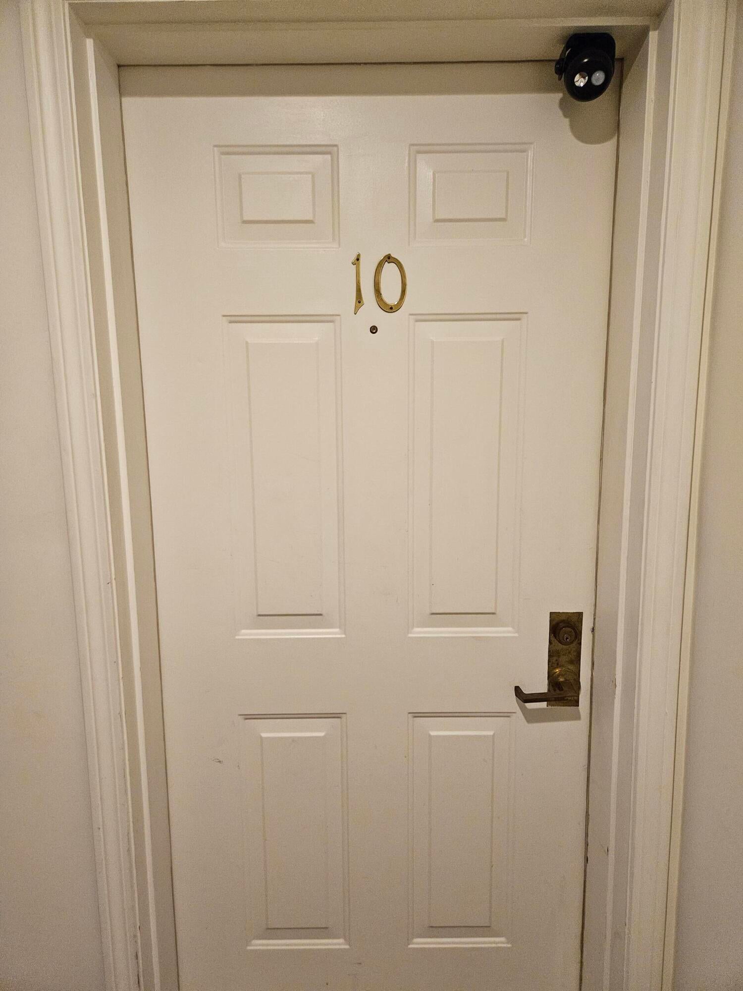 131 Temple Avenue 10