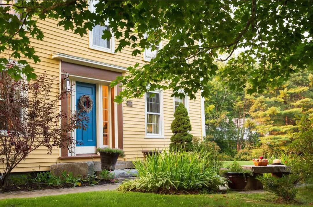 1290 Royalsborough Road
