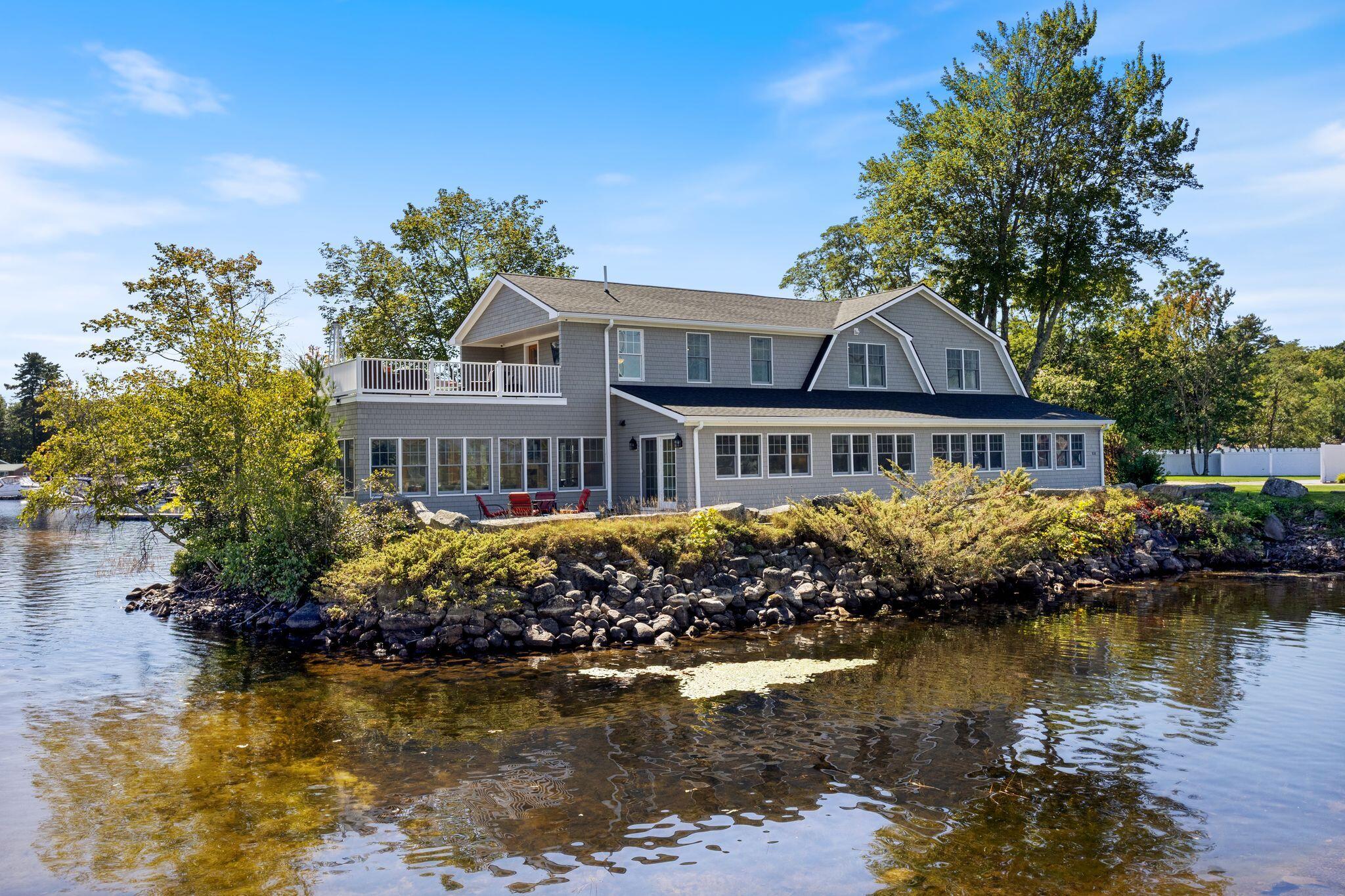 818 Roosevelt Trail