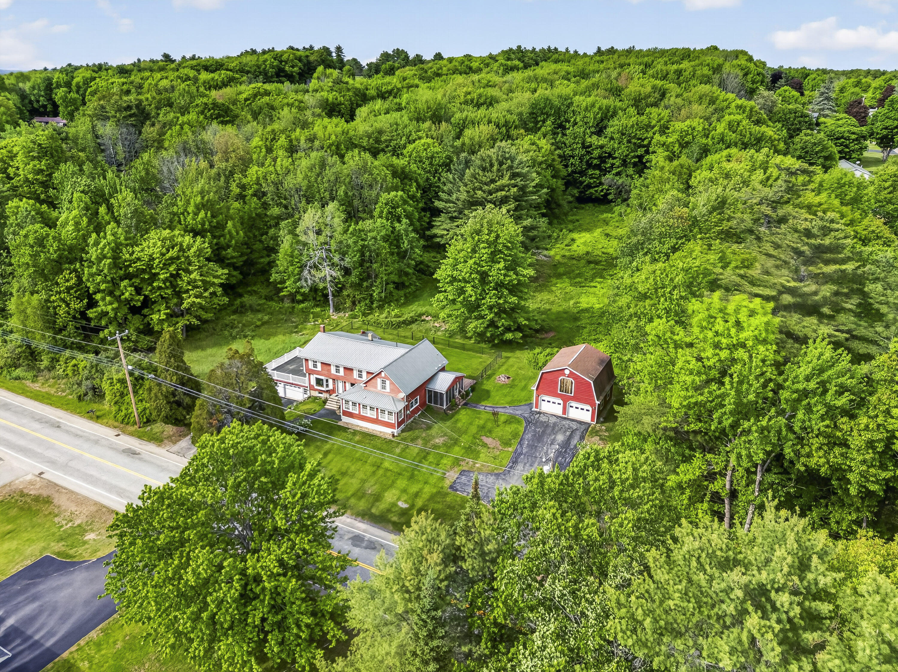 241 E Hardscrabble Road