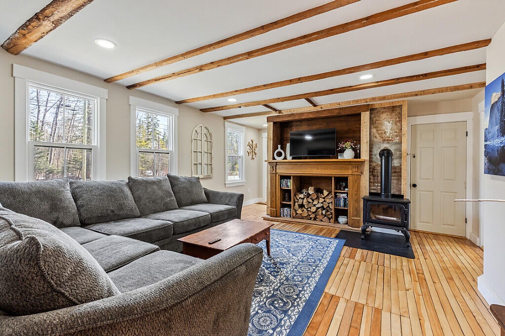 284 Dallas Hill Road