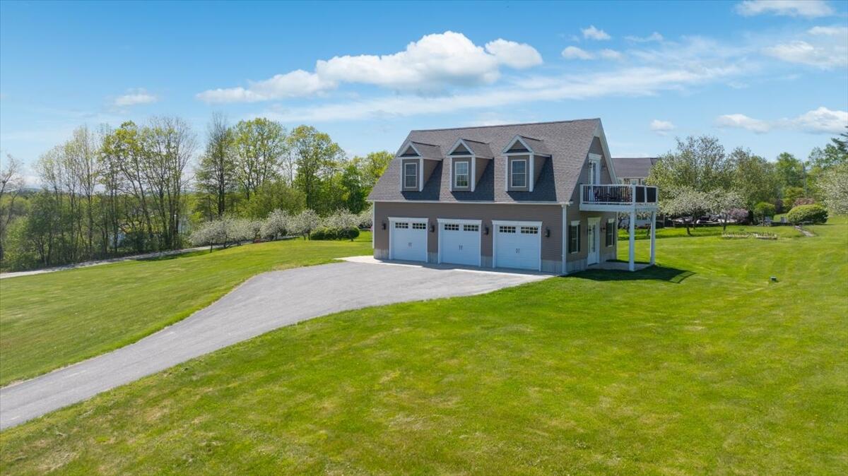16 Eastern View Drive