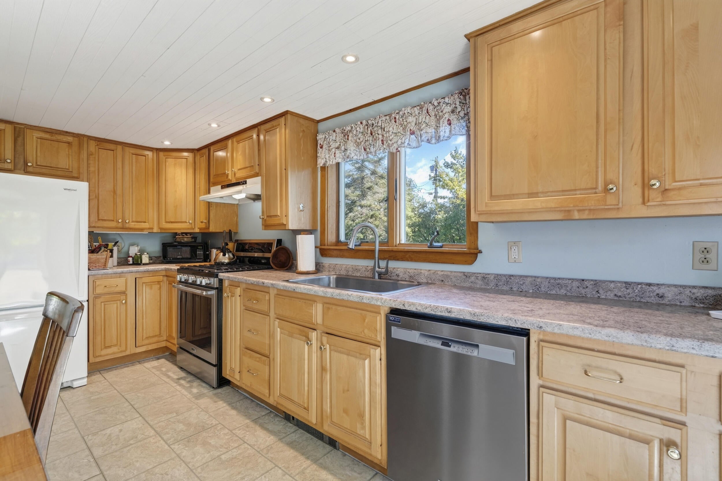 1 Reaves Lane