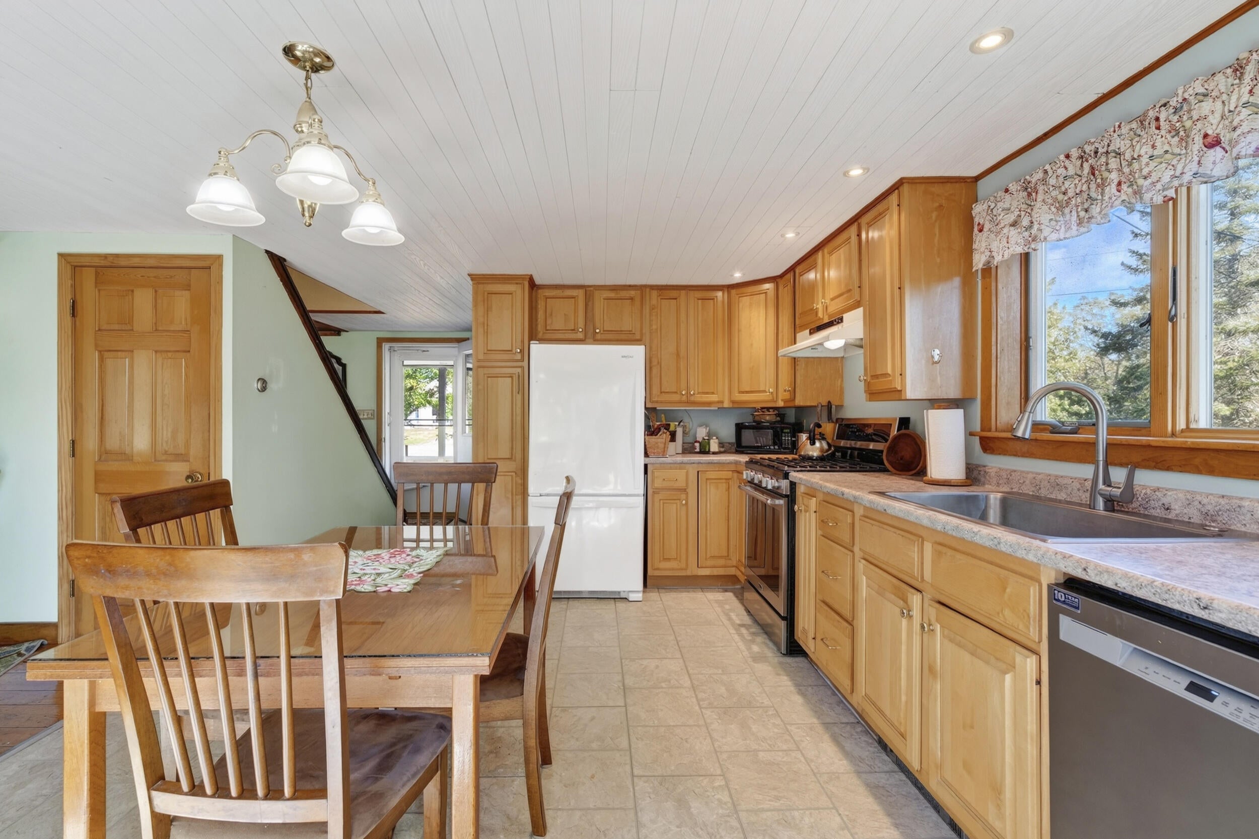 1 Reaves Lane