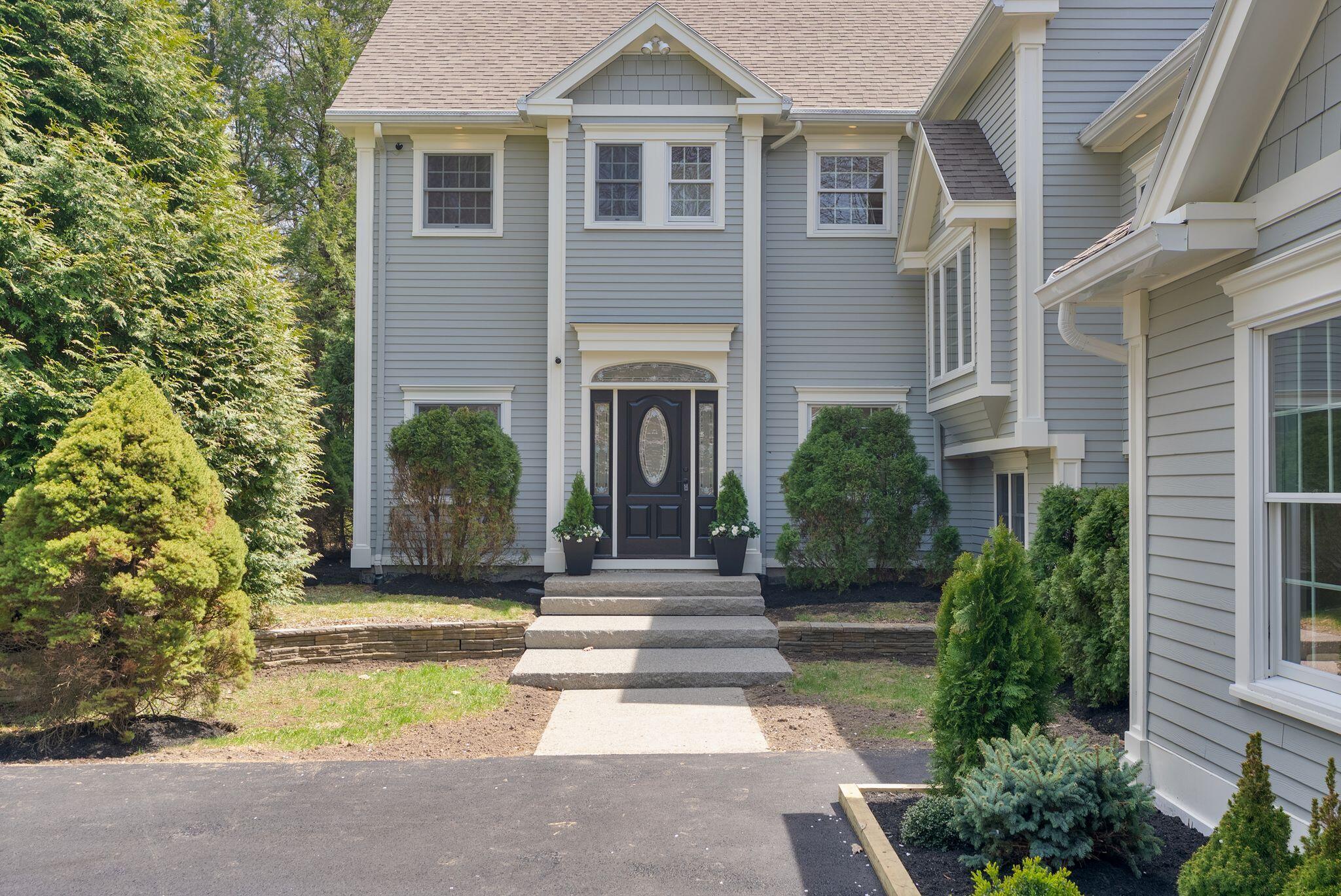 31 Old Blue Point Road
