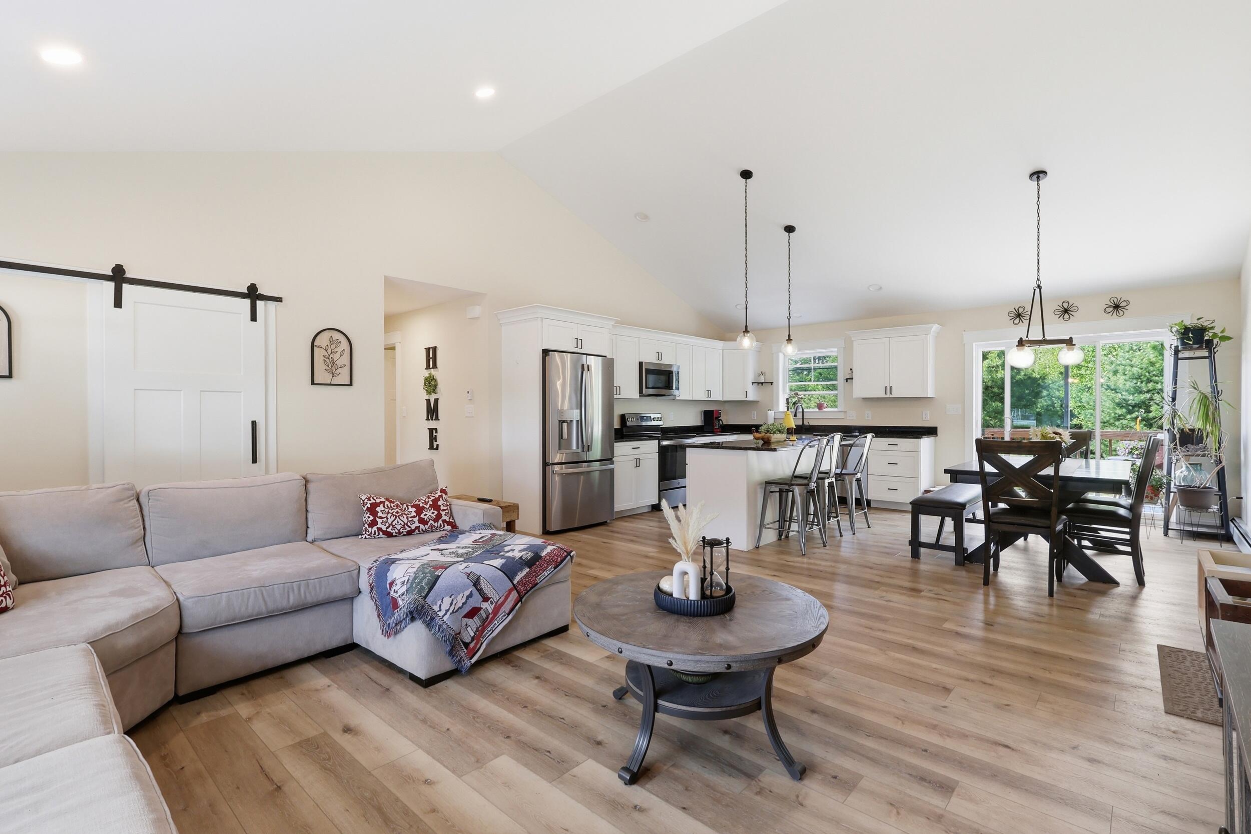 11 Alden Pines Drive 12