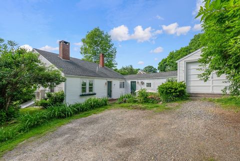 Photo of 27 Pleasant Street, Wiscasset, ME 04578 (MLS # 1667709)