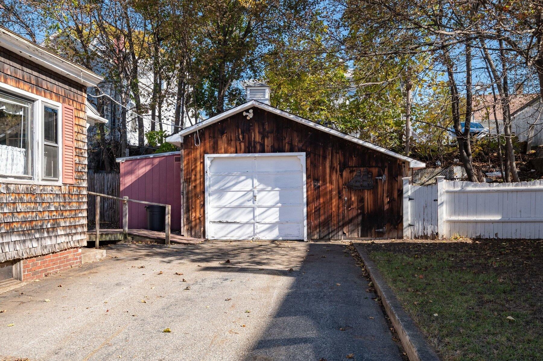 16 Davis Avenue