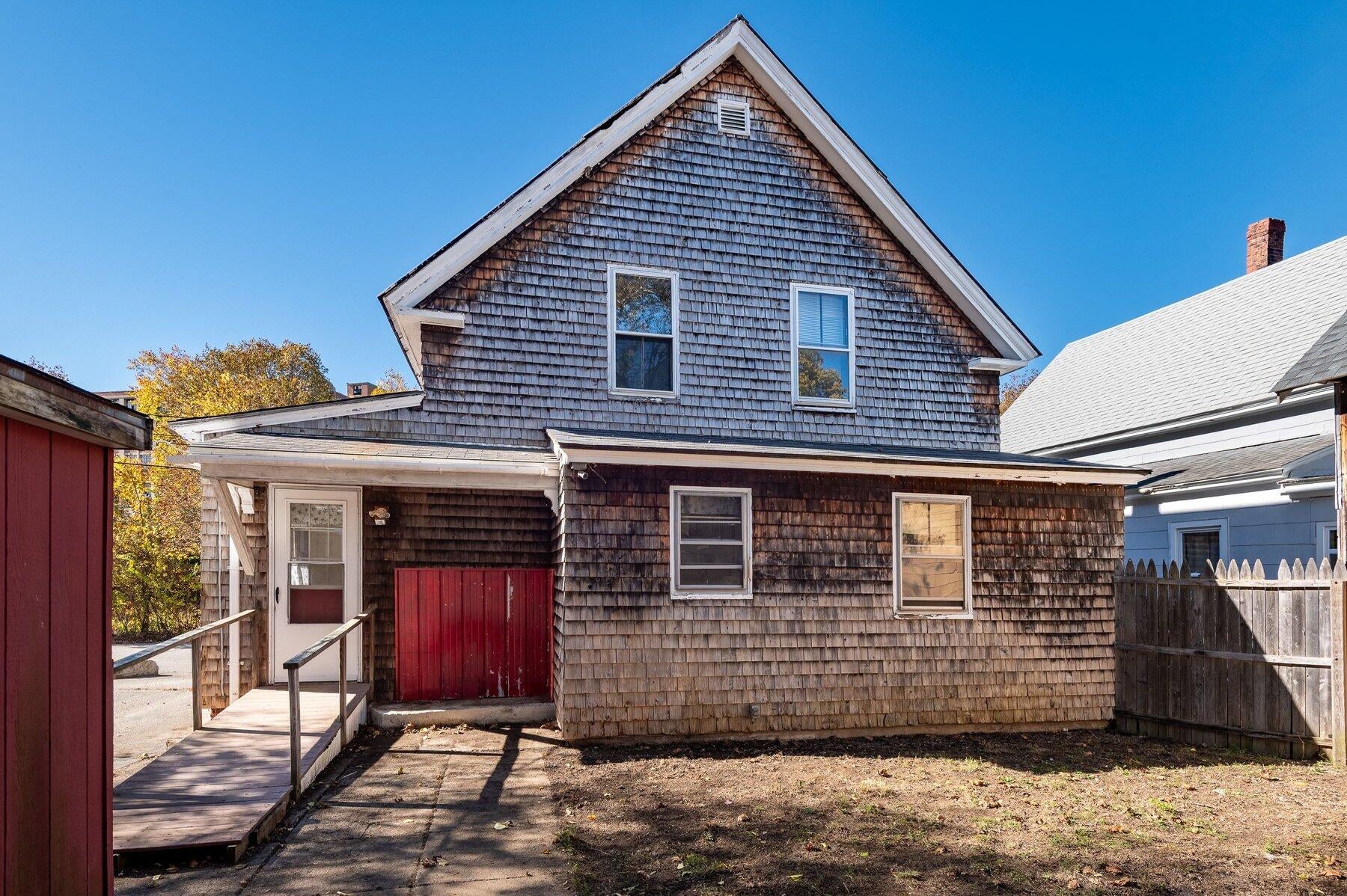 16 Davis Avenue