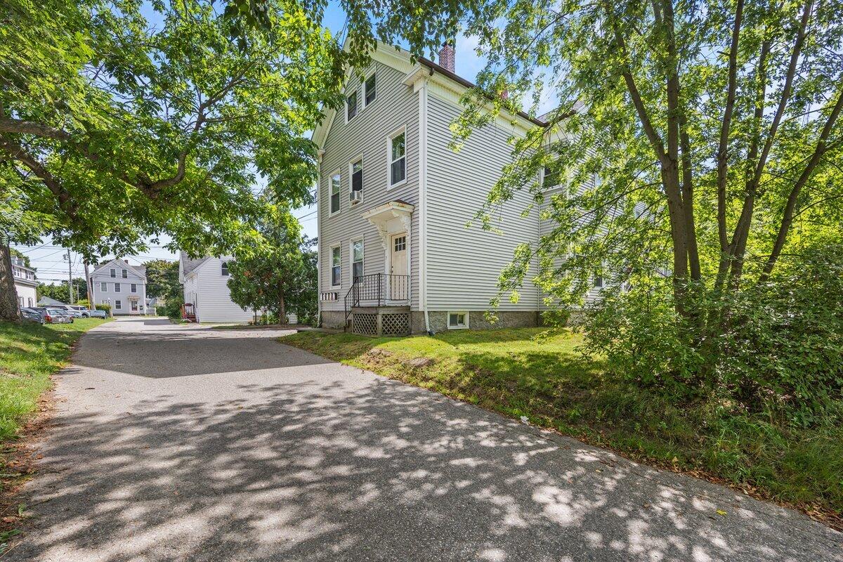 7 Emmons Place