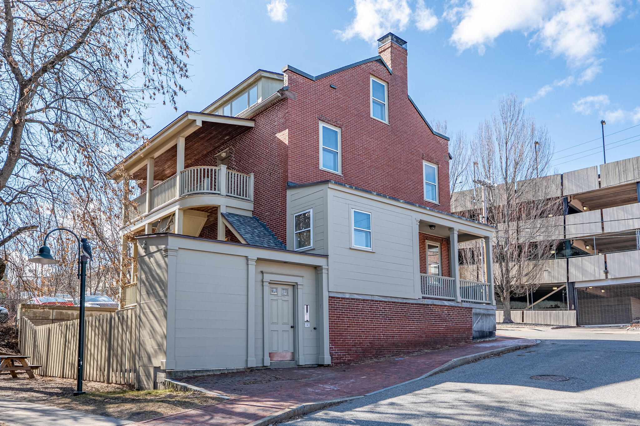 68 Pleasant Street