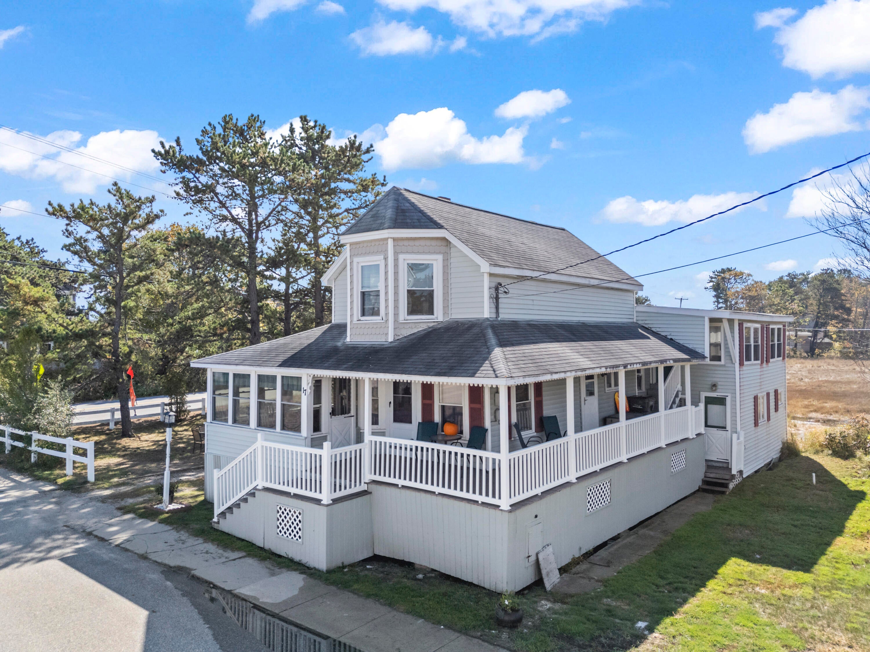 17 Randall Avenue