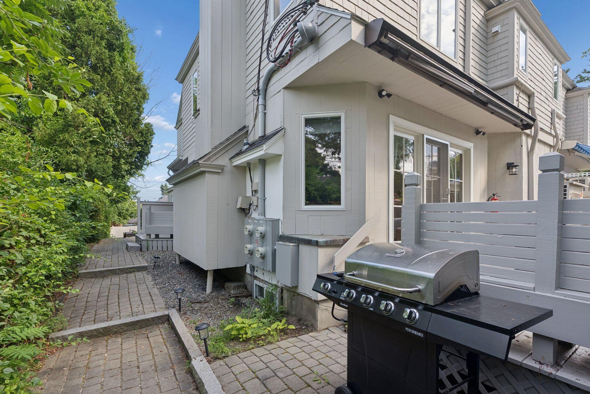 8 Woodland Avenue 3