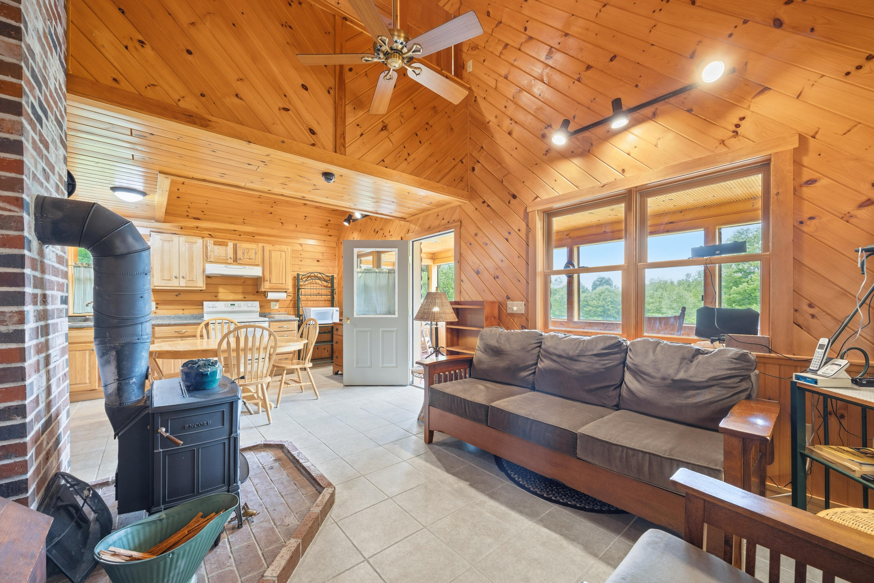 156 Hussey Road