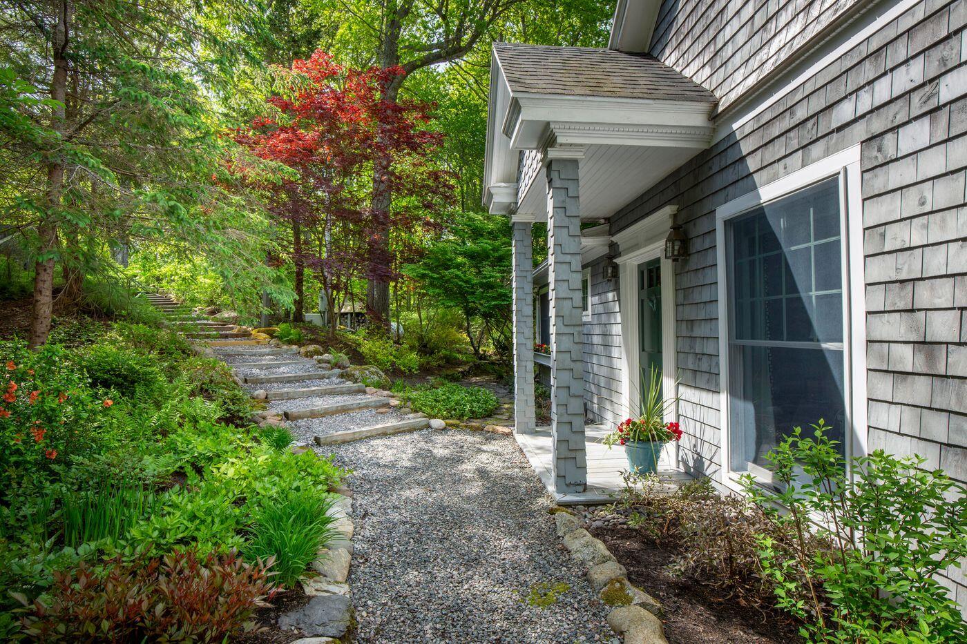15 Mytar Lane