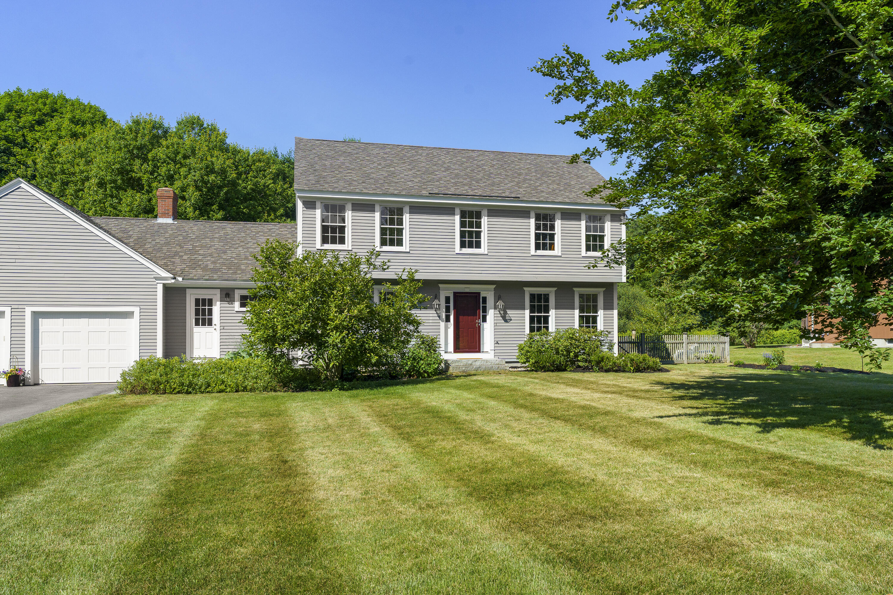 35 Fieldstone Drive